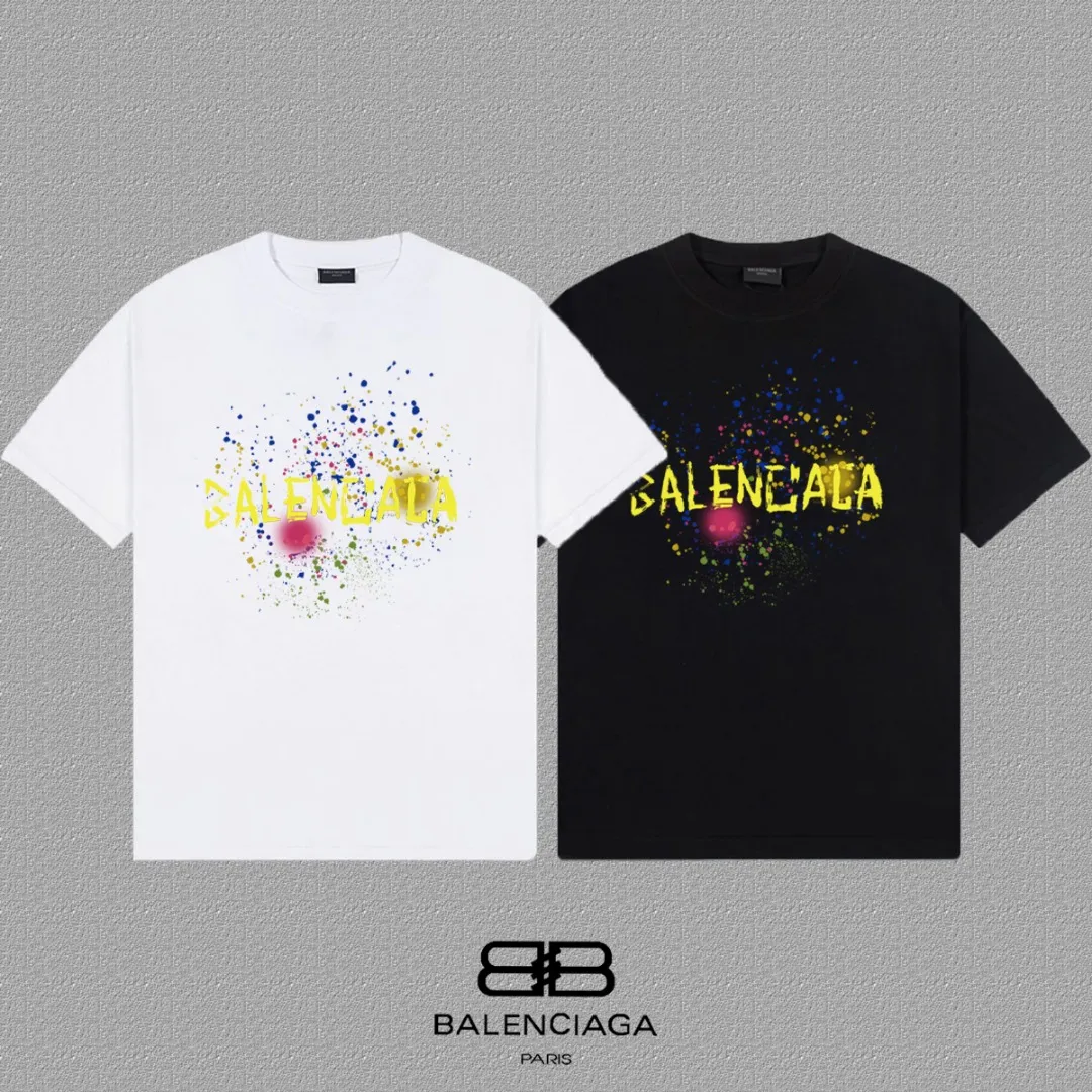 P80✨🔥 BALENCIAGA Paris lettering printed short-sleeved T-shirt. Custom-woven and dyed 300 grams of combed cotton heavyweight fabric. Zero color difference in threads. Perfect details. Different from the current currency version. Welcome to compare. Same Style for men and women. Must-sell in the picture above. Color: White Black Size: 1 2 3 4